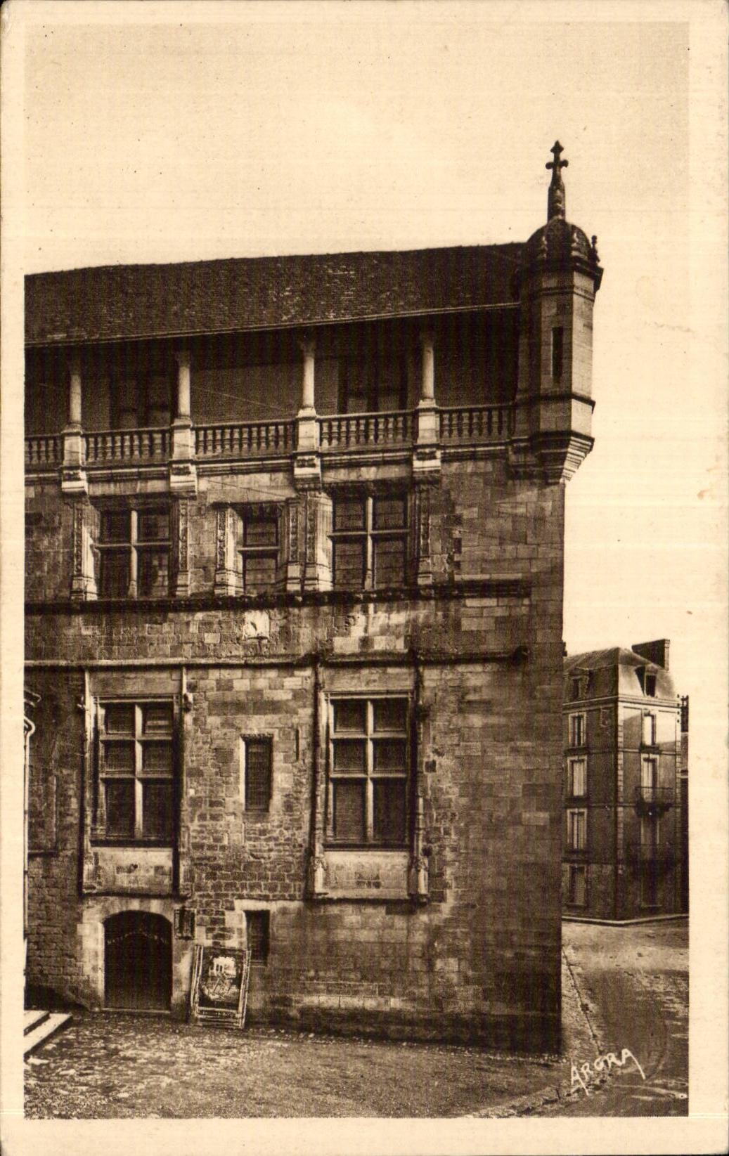 Sarlat - L Ancien Eveche (aujourd hui theatre) - CPA 