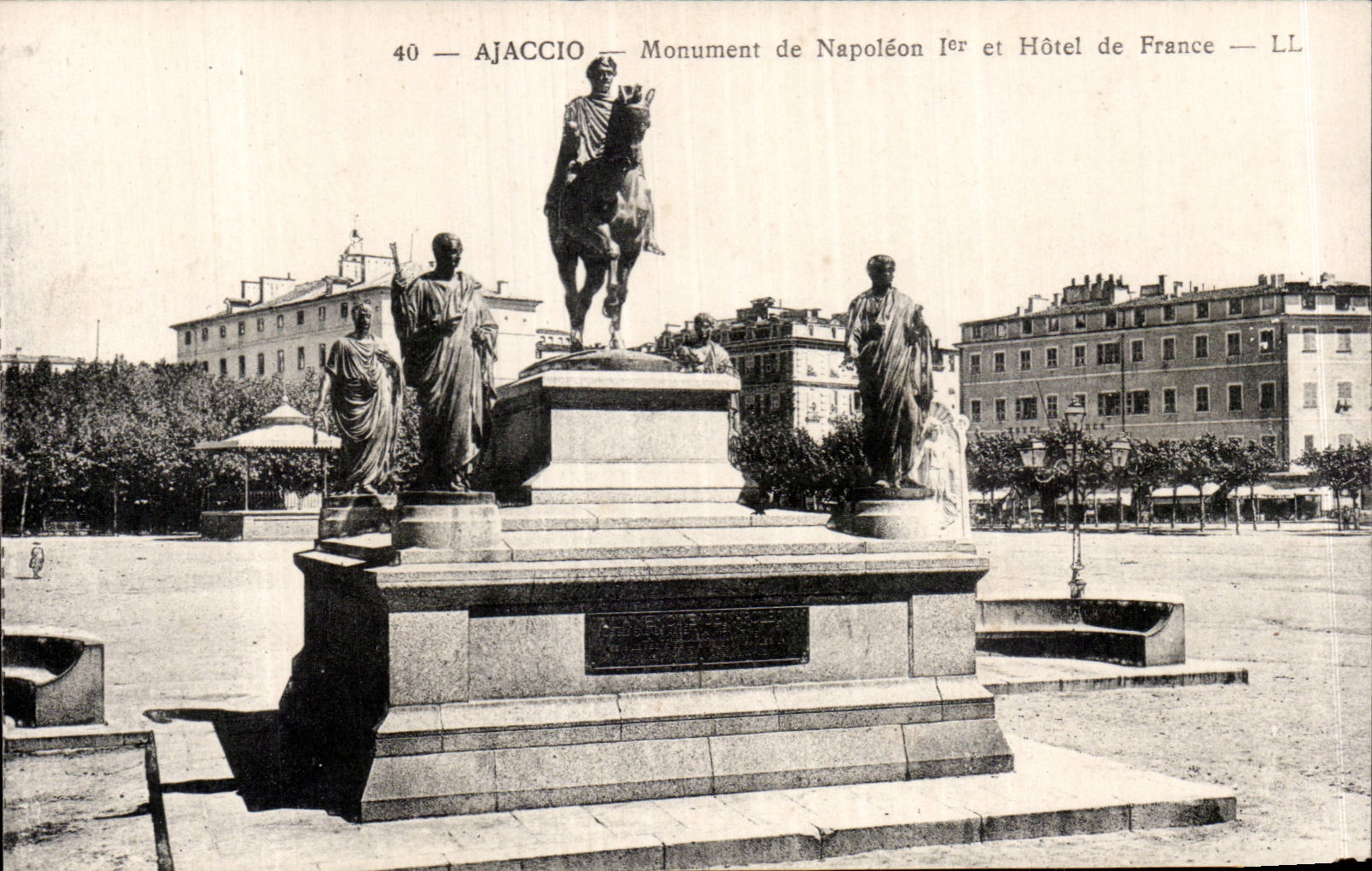 Ajaccio — Monument de Napoléon Ier et Hôtel de France — LL