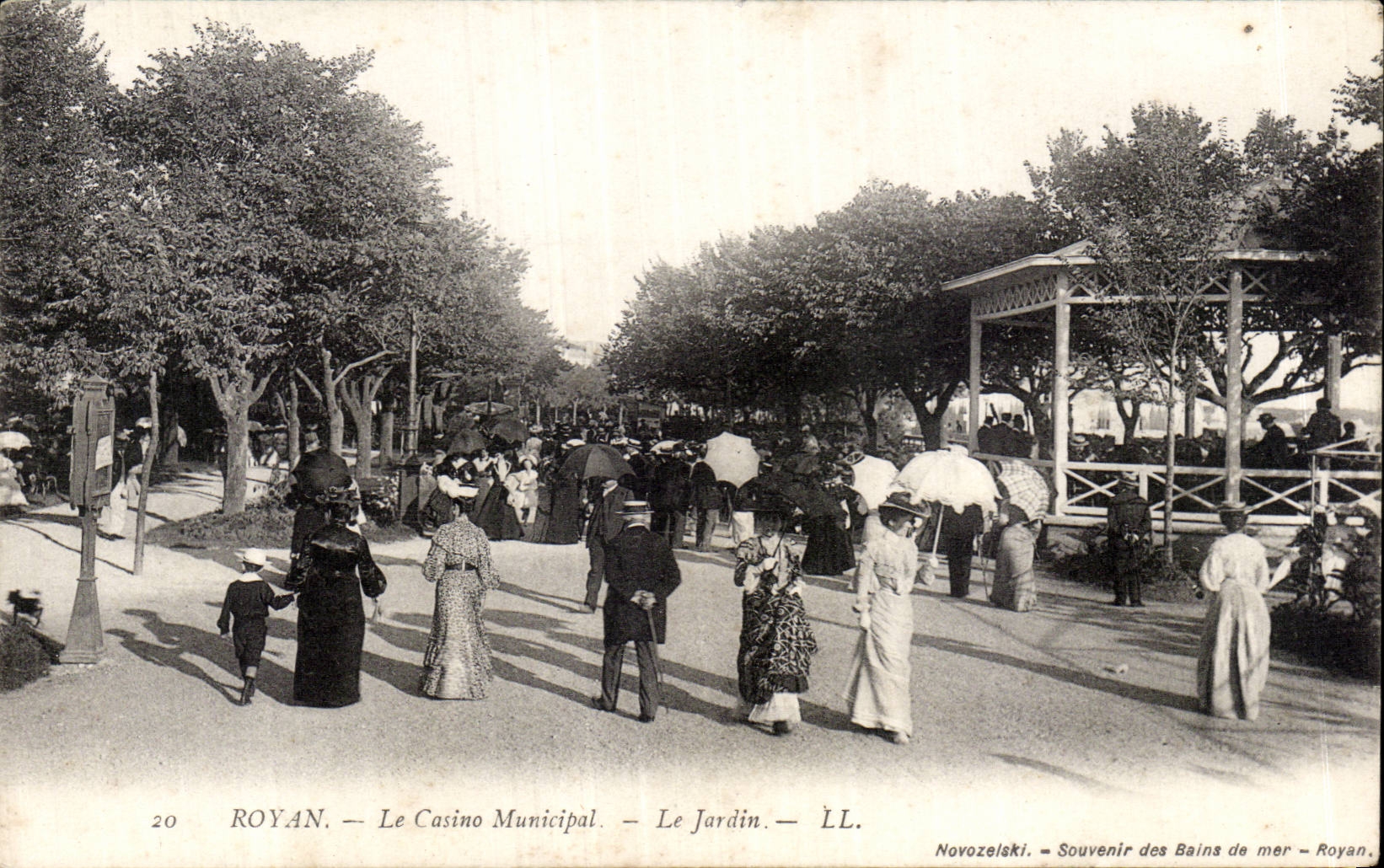 Royan — Le Casino Municipal — Le Jardin — LL. — Novozelski — Souvenir des Bains de mer — Royan.
