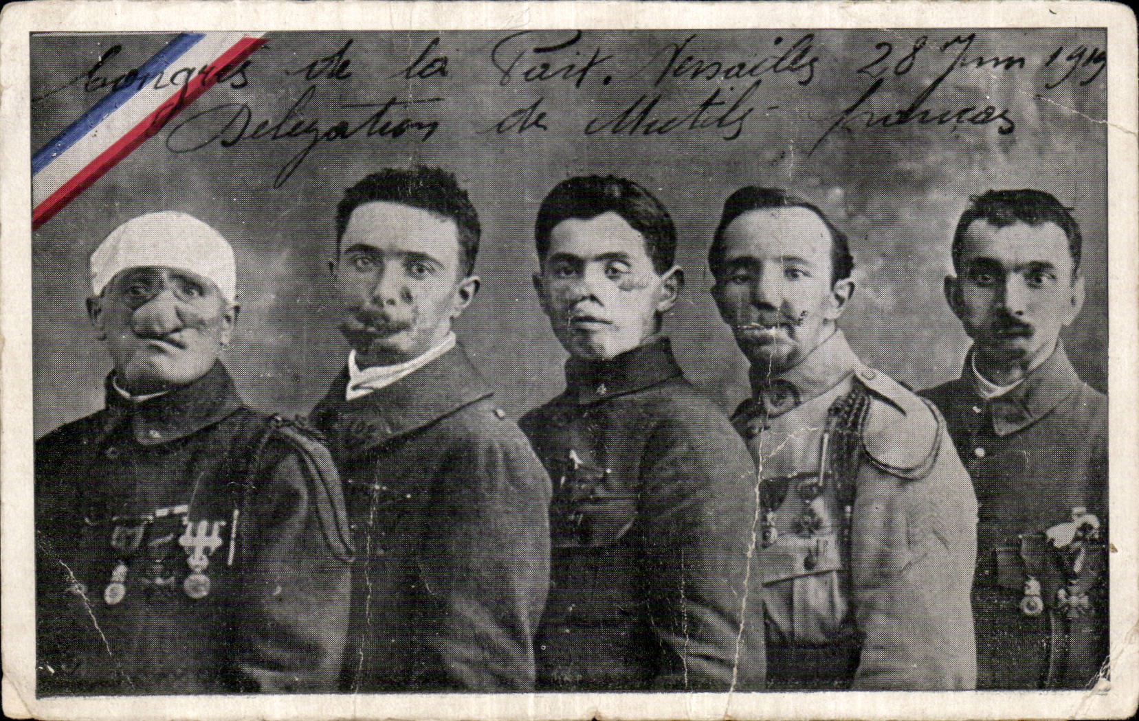 CPA Militaria Gueules cassees