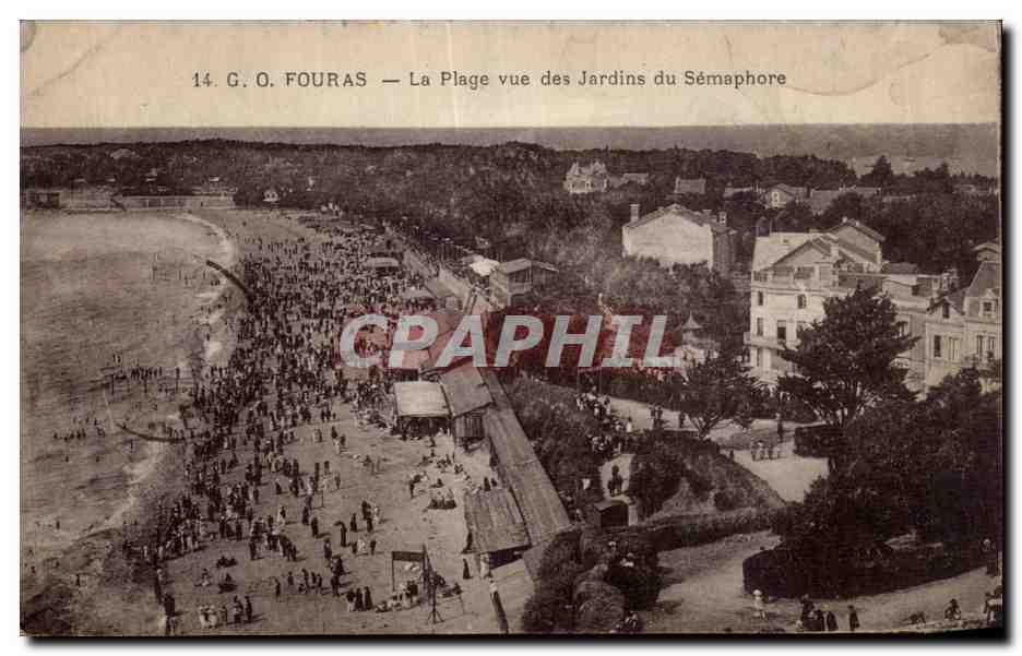 Fouras - La Plage vue des Jardins du Semaphore - CPA 