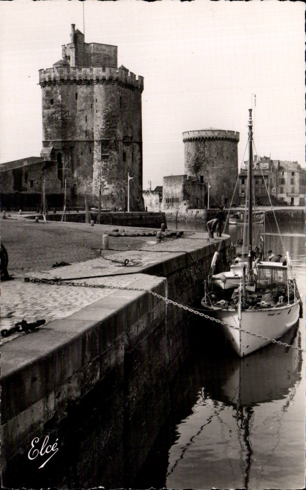 La Rochelle — Eingang zum Hafen und die Türme — Verlag Elcée