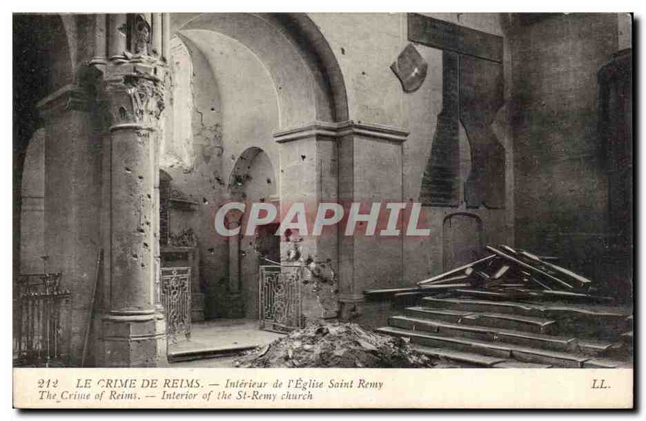 CPA Militaria Guerre 1914 Reims Interieur de l eglise St Remy 