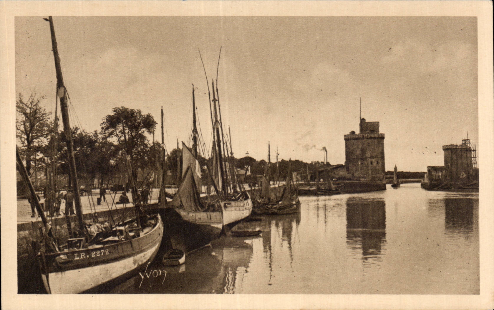 La Rochelle - Port d echouage Bateaux - CPA