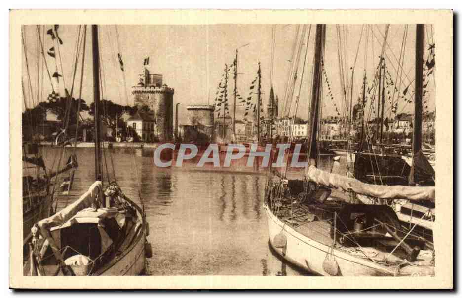 La Rochelle - Les Yachts dans le Port - CPA 