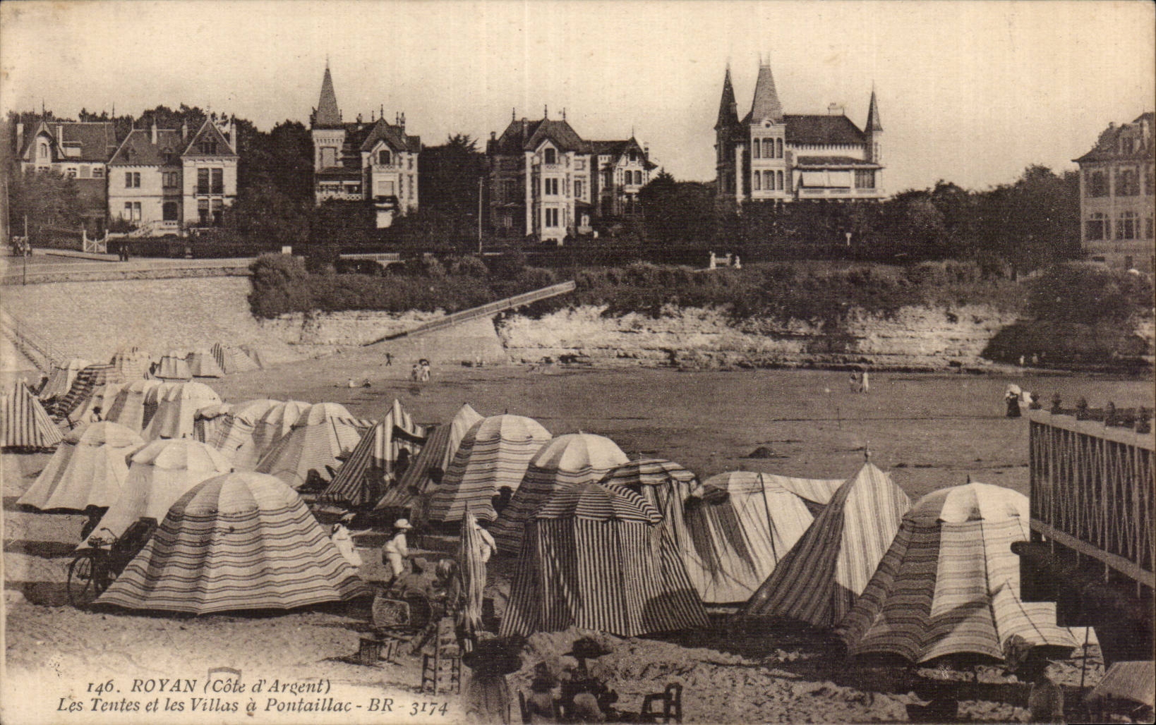 Royan - Les Tentes et les Villas a Pontaillac - CPA
