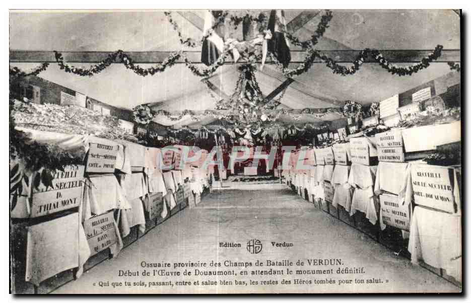 CPA Militaria Guerre 1914 Ossuaire provisoire des champs de bataille de Verdun