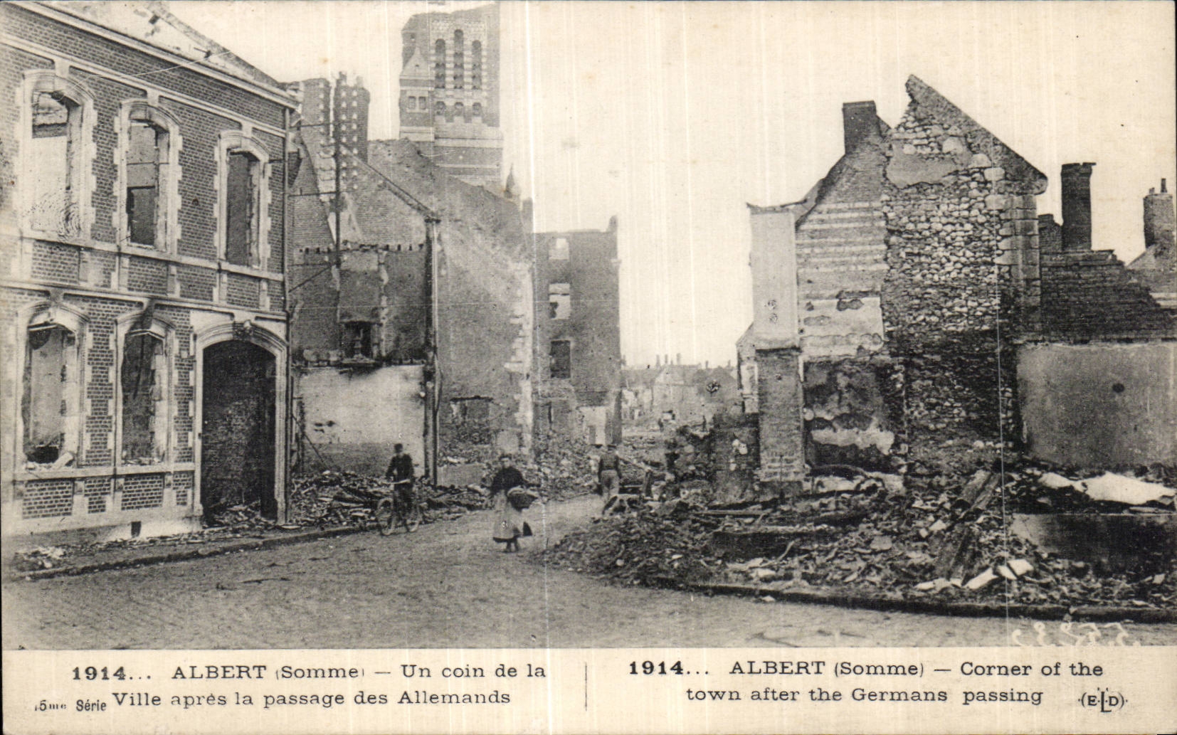 CPA Militaria Guerre de 1914 Albert Un coin de la ville apres le passage des allemands