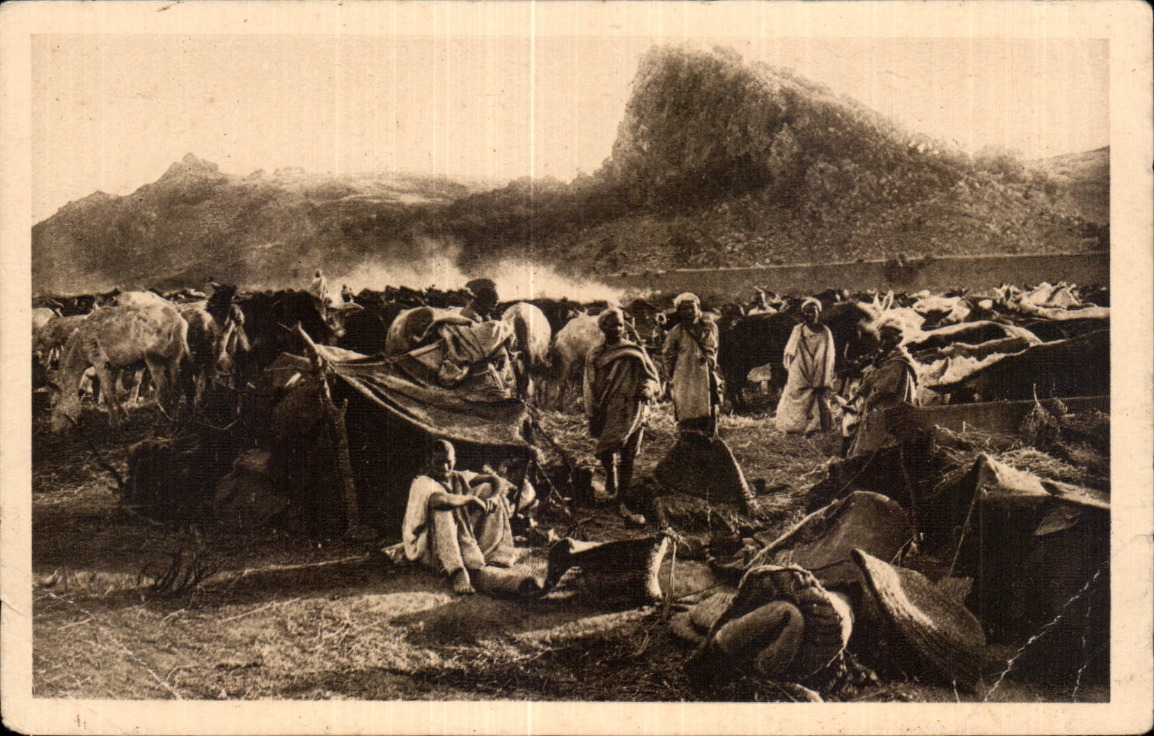 CPA Militaria La guerre au Maroc Convoi civil a Ain Aicha