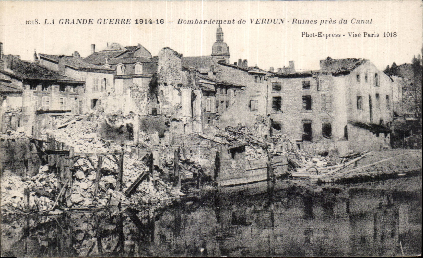 CPA Militaria Guerre de 1914 Bombardement de Verdun Ruines pres du canal 