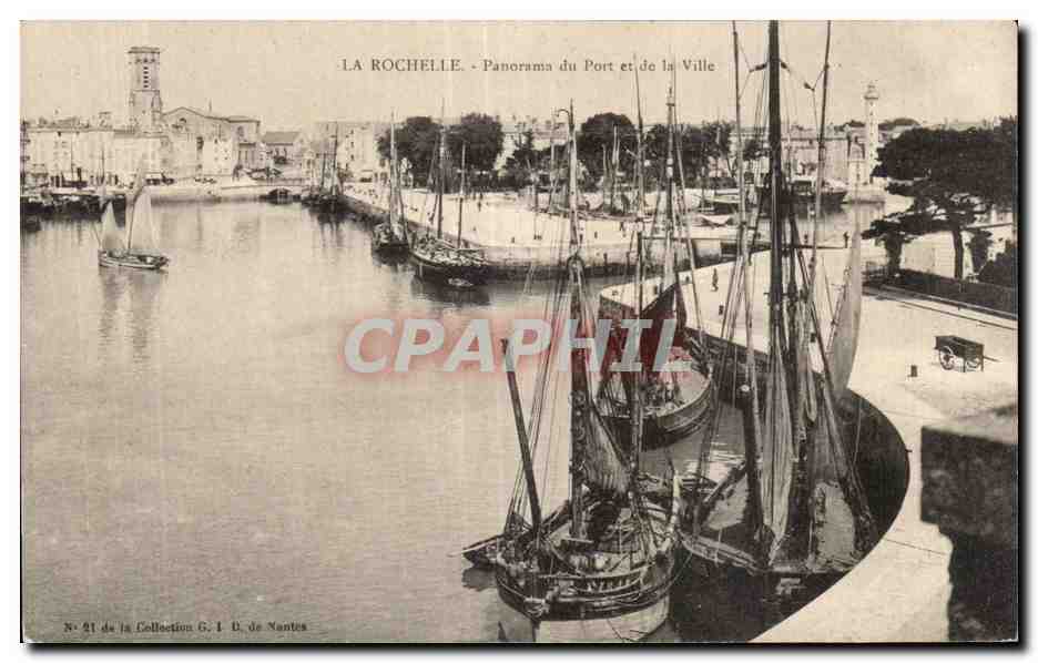 CPA La Rochelle Panorama du port et de la ville Bateaux