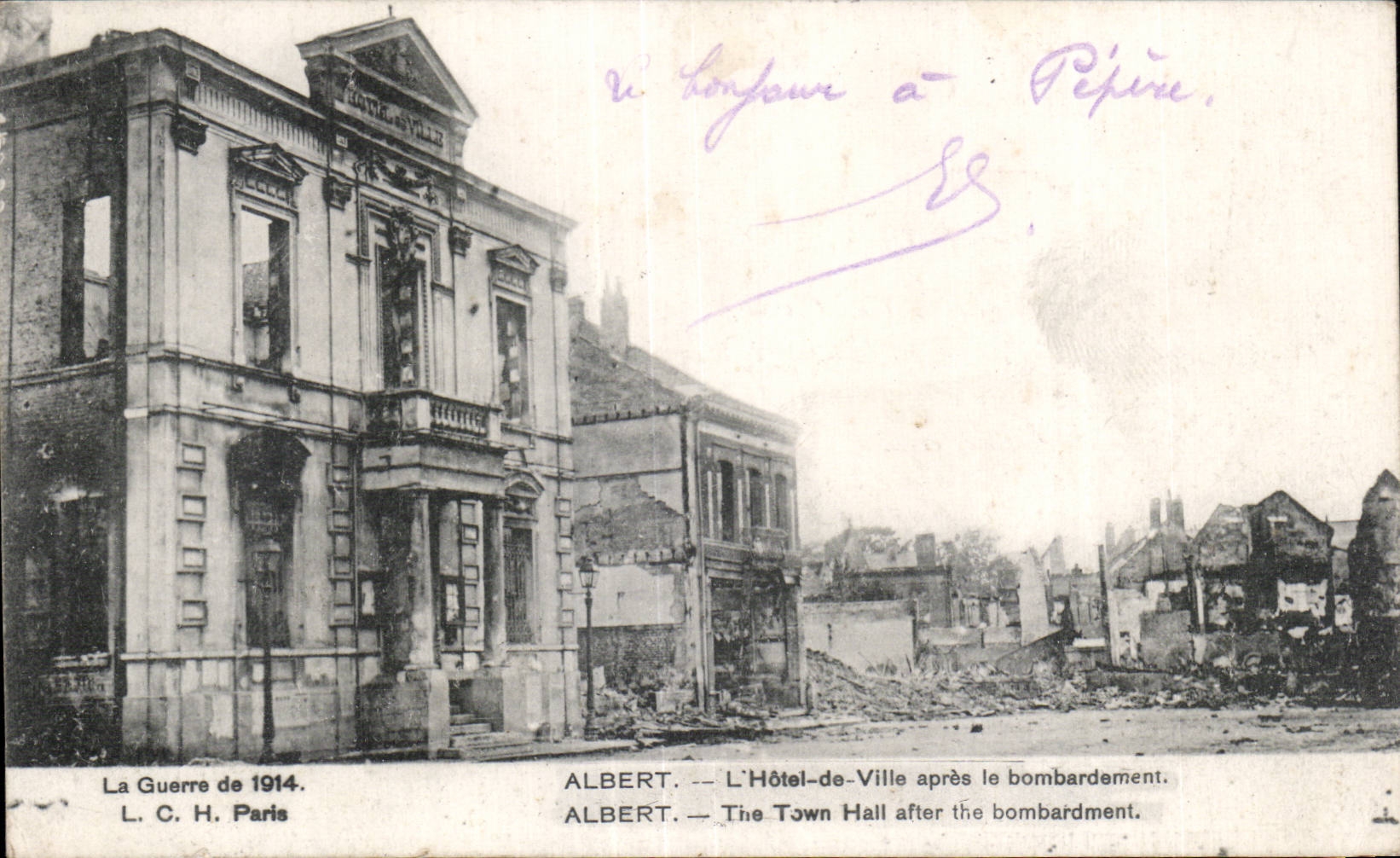 CPA Militaria Guerre de 1914 1918 Albert L hotel de ville apres le bombardement