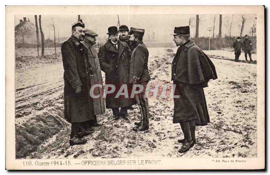 CPA Militaria Guerre de 1914 1918 Officiers belges sur le front 