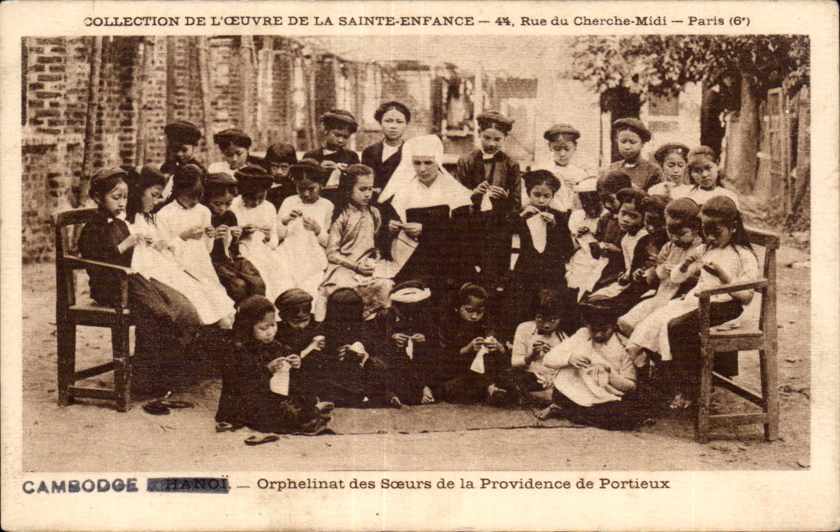 CPA Cambodge Orphelinat des soeurs de la Providence de Portieux Hanoi Vietnam