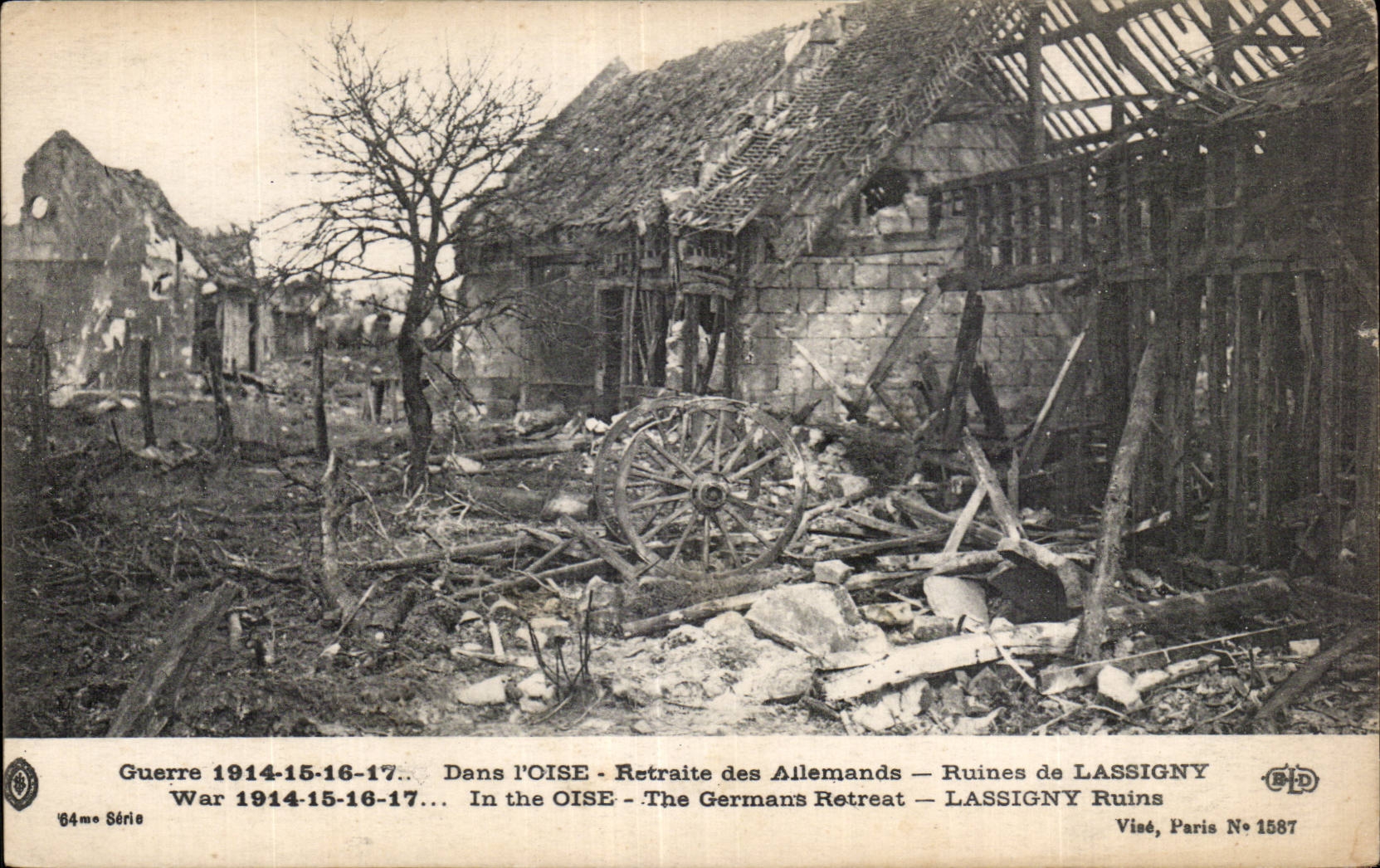 CPA Militaria Dans l oise Retraite des allemands Ruines de Lassigny 
