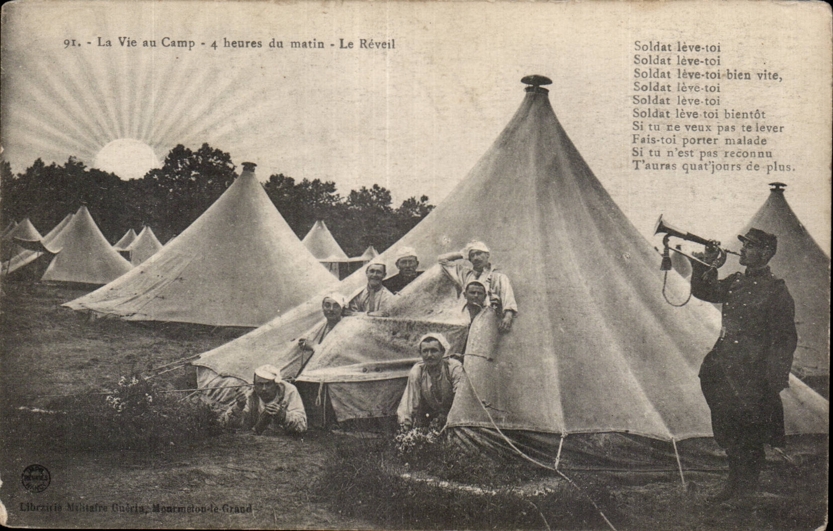 CPA Militaria La vie au camp 4 heures du matin le reveil 