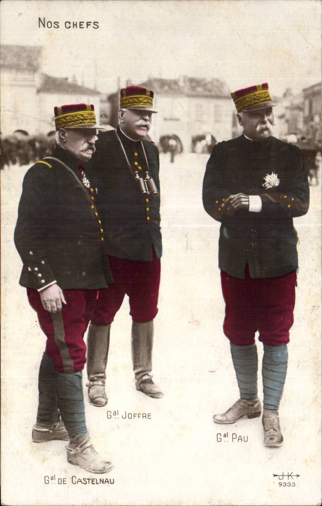 CPA Militaria Nos chefs Castelnau Joffre Pau 