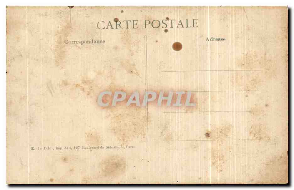 CPA Militaria Plateau d Etrepilly aux abords du cimetiere Charge a la baionnette  — Rückseite