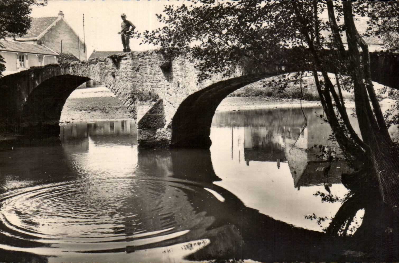 Les Laumes-Alesia — Le Pont des Romains — Imprimerie Bou tiers, Côte-d'Or