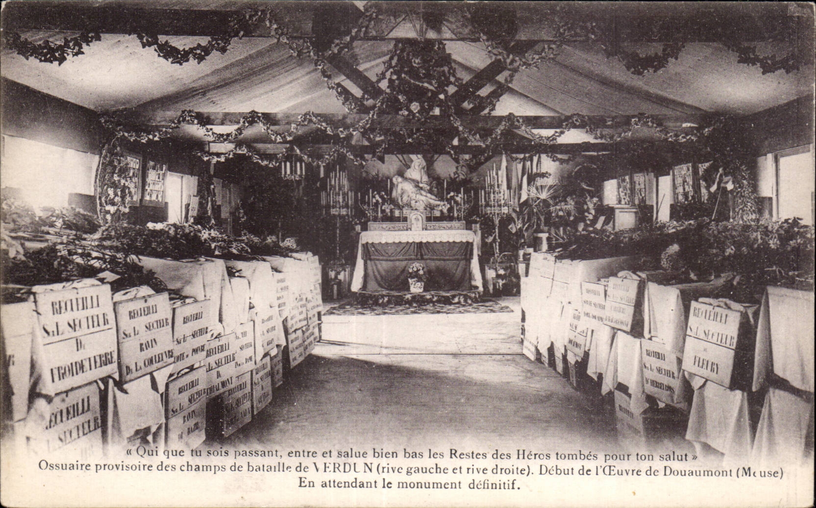 CPA Militaria Verdun Ossuaire provisoire de la bataille 