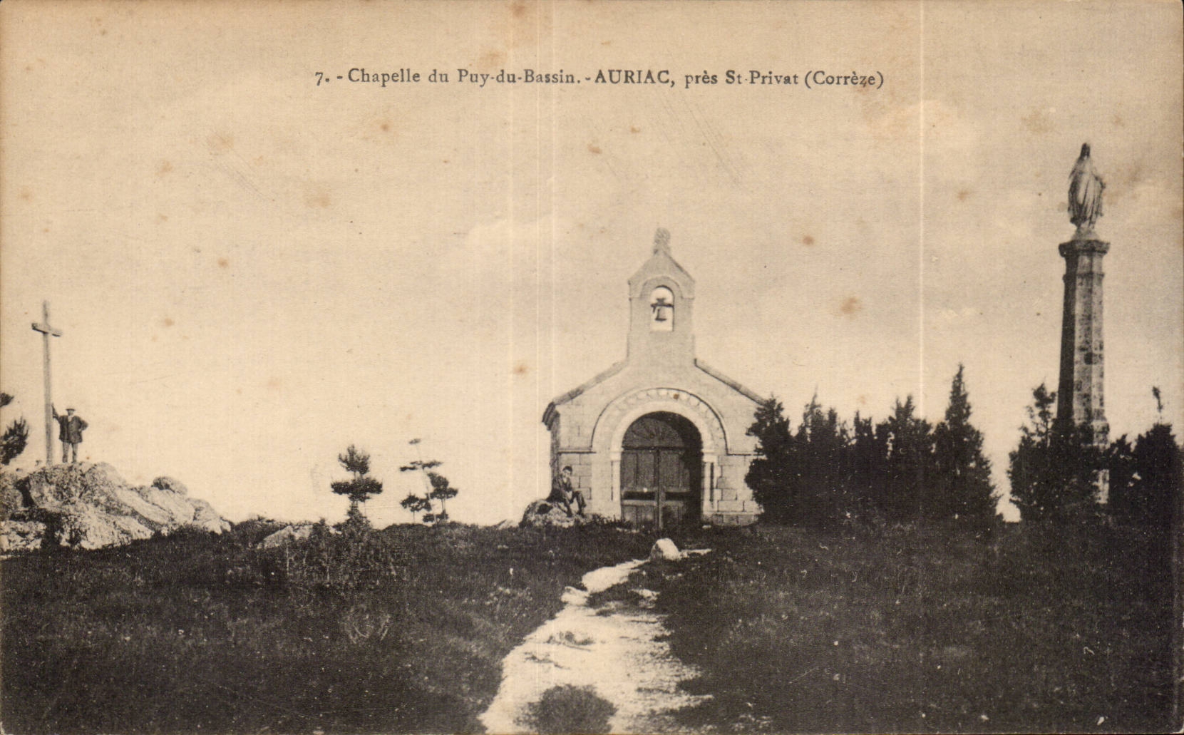 Chapelle du Puy-du-Bassin — Auriac, près St-Privat (Corrèze)