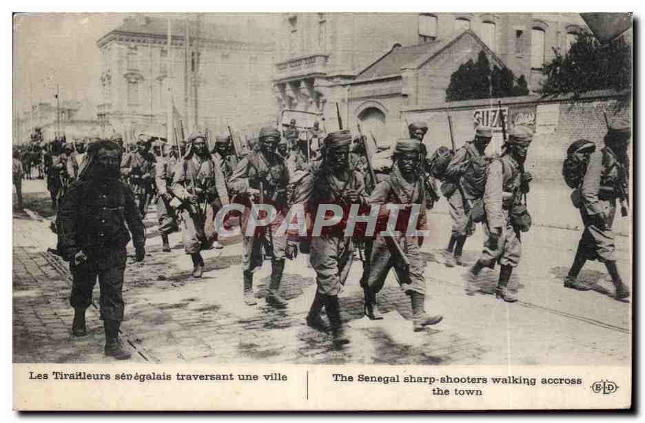 Les Tirailleurs sénégalais traversant une ville — Éditeur E.D. — N° 127