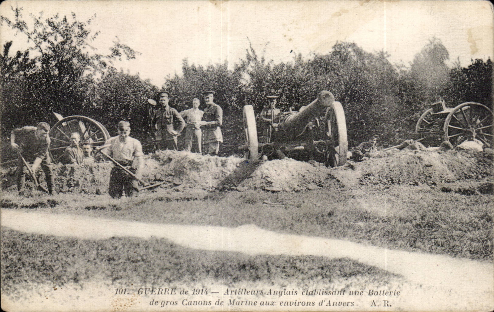 Artilleurs Anglais établissant une Batterie de gros Canons de Marine aux environs d'Anvers — A.R. n°101