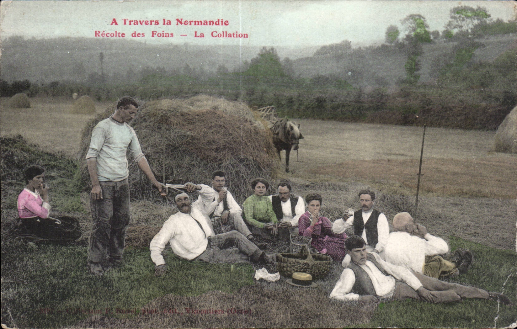 Folklore - Costumes - A Travers la Normandie - Recolte des Foins - La Collation - CPA 