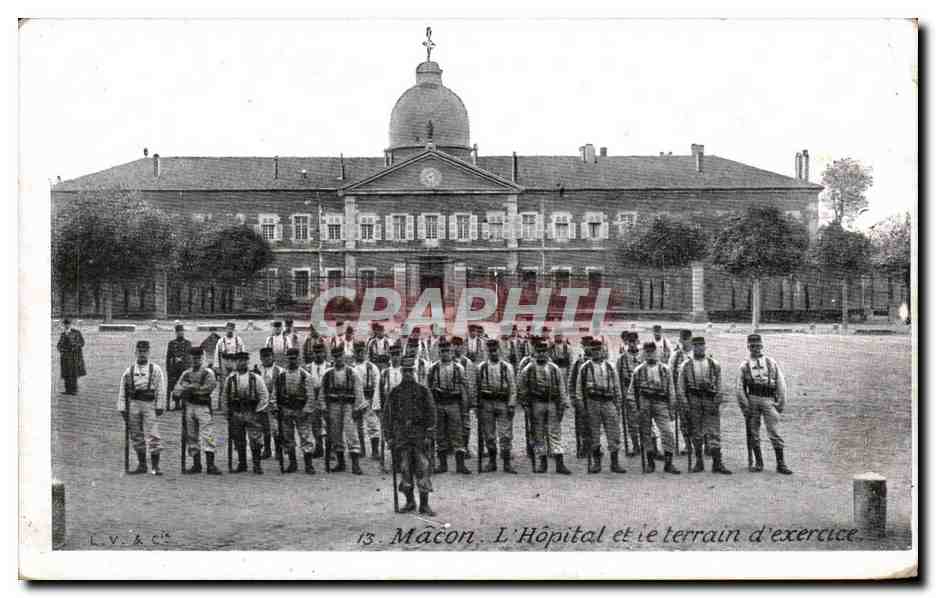 CPA Militaria Guerre de 1914 Macon L hopital et le terrain d exercice
