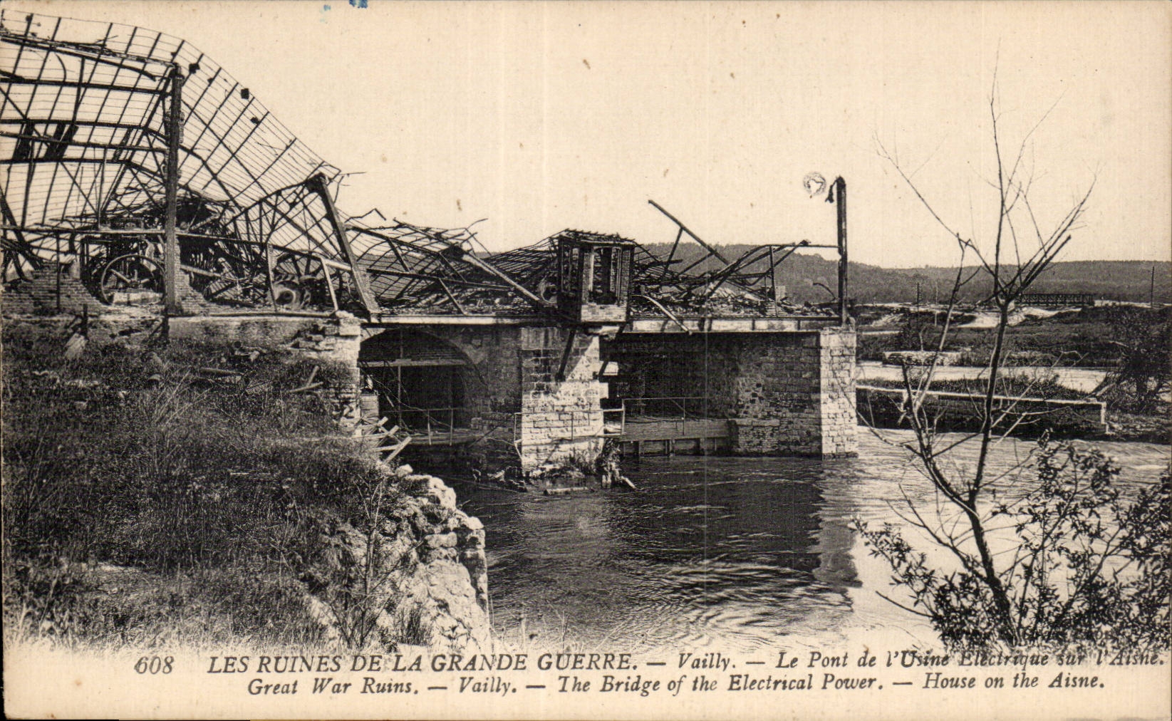 CPA Militaria La grande guerre 1914 Vailly Le pont de l usine electrique sur l Aisne