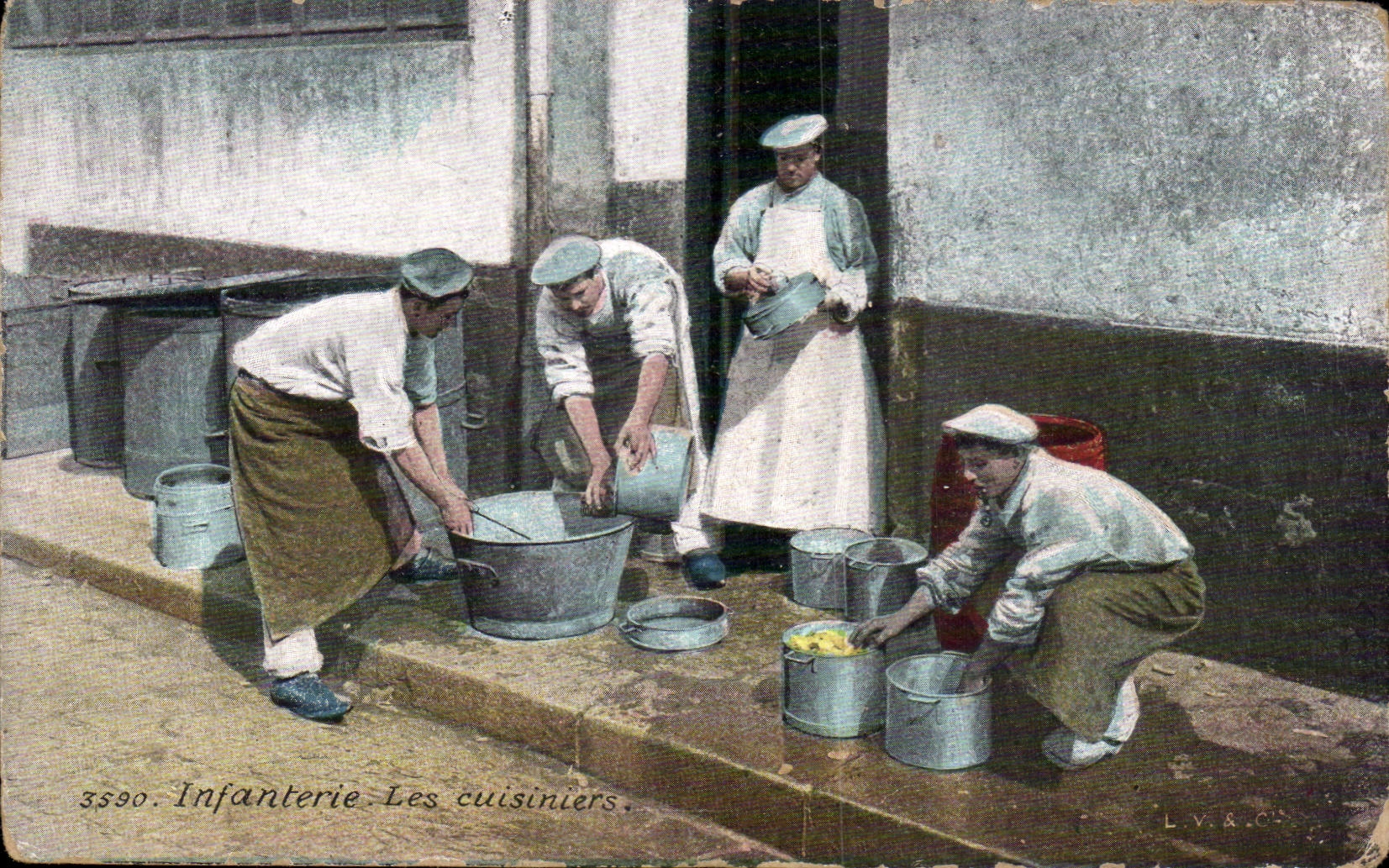 CPA Militaria Infanterie Les cuisines