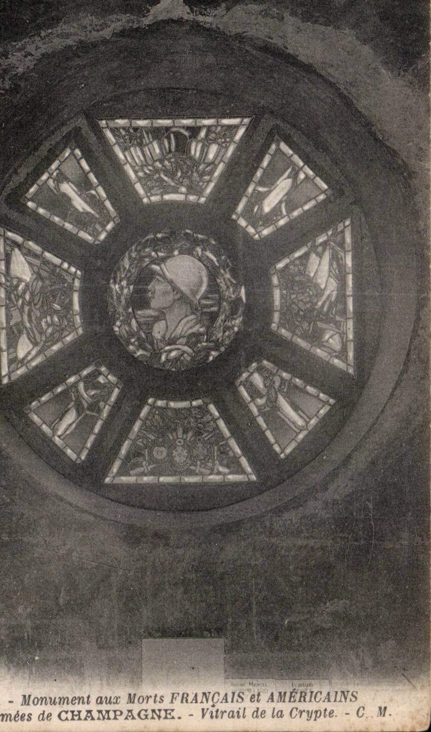 Monument aux Morts Français et Américains - Vitrail de la Crypte - C. M.