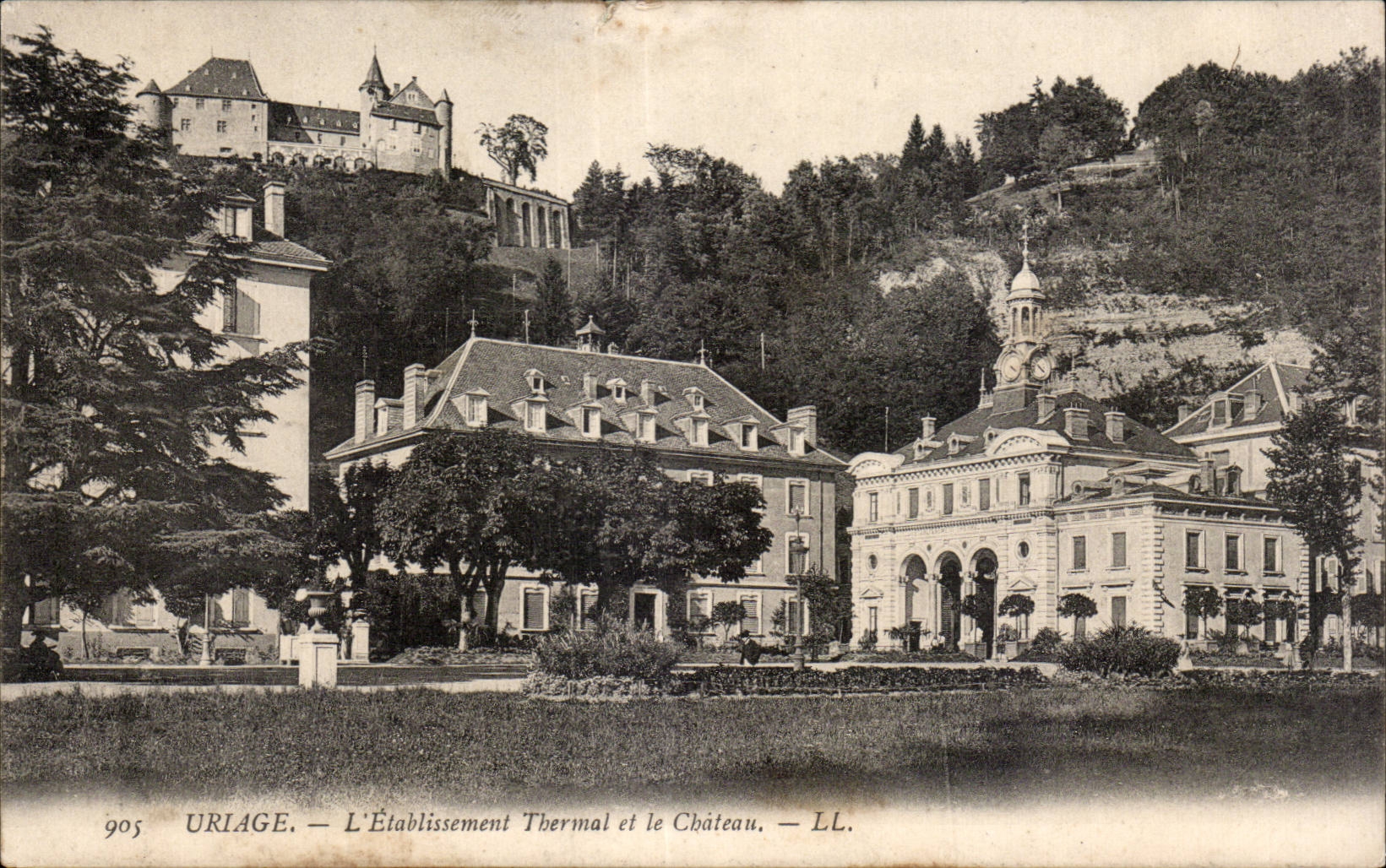 Uriage — L'Établissement Thermal et le Château — LL. — n° 905