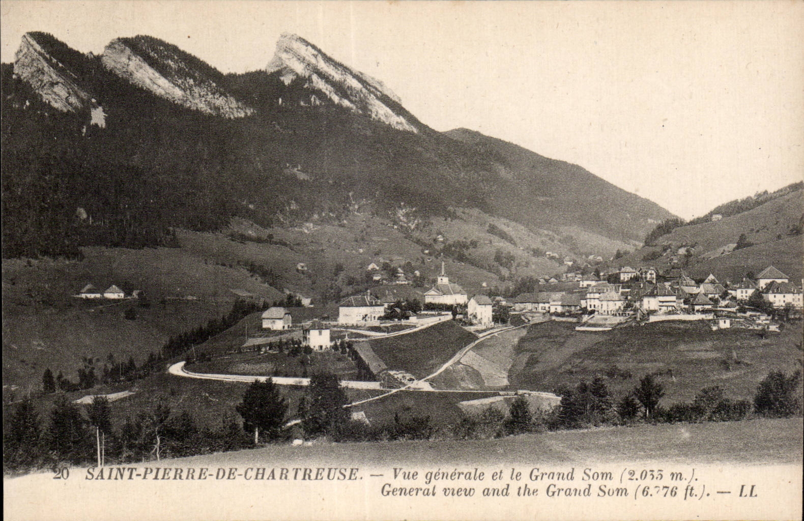 Saint Pierre de Chartreuse - Vue Generale et le Grand Som - CPA 