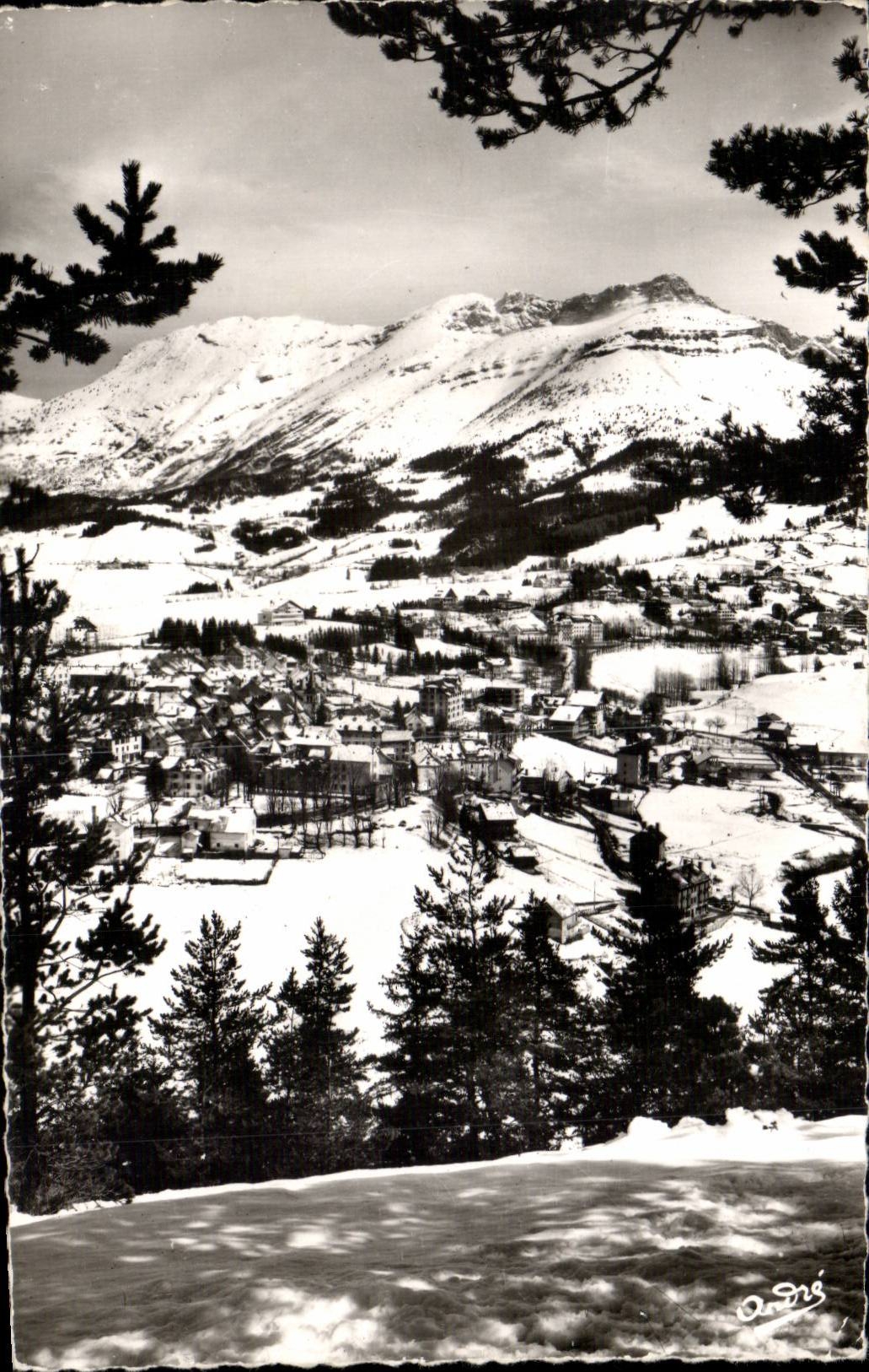 Villard-de-Lans — Vue générale et le Cornafion (2031 m.) — Édition d'Art Grenoble
