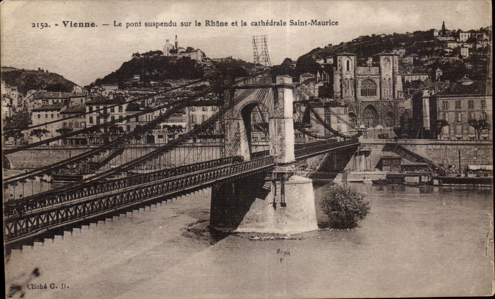 Vienne - Le Pont Suspendu sur le Rhone - CPA 