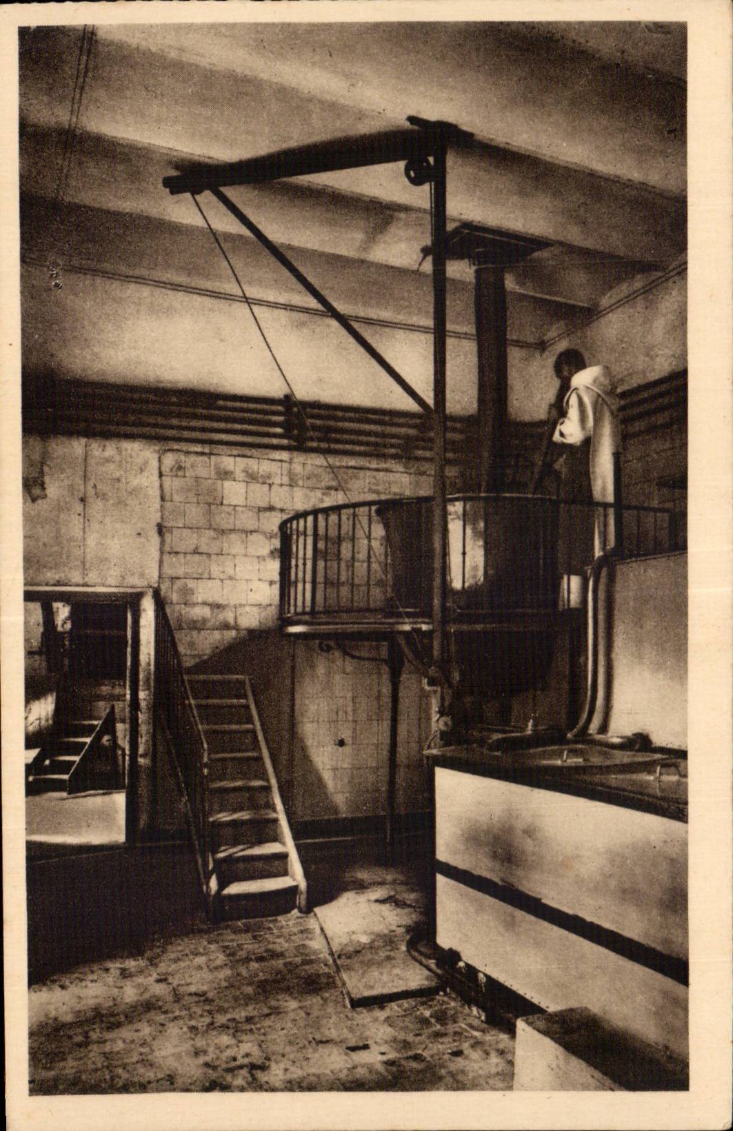 Dauphine - Fourvoirie - Fabrication de la Chartreuse - Salle des Sirops - CPA 