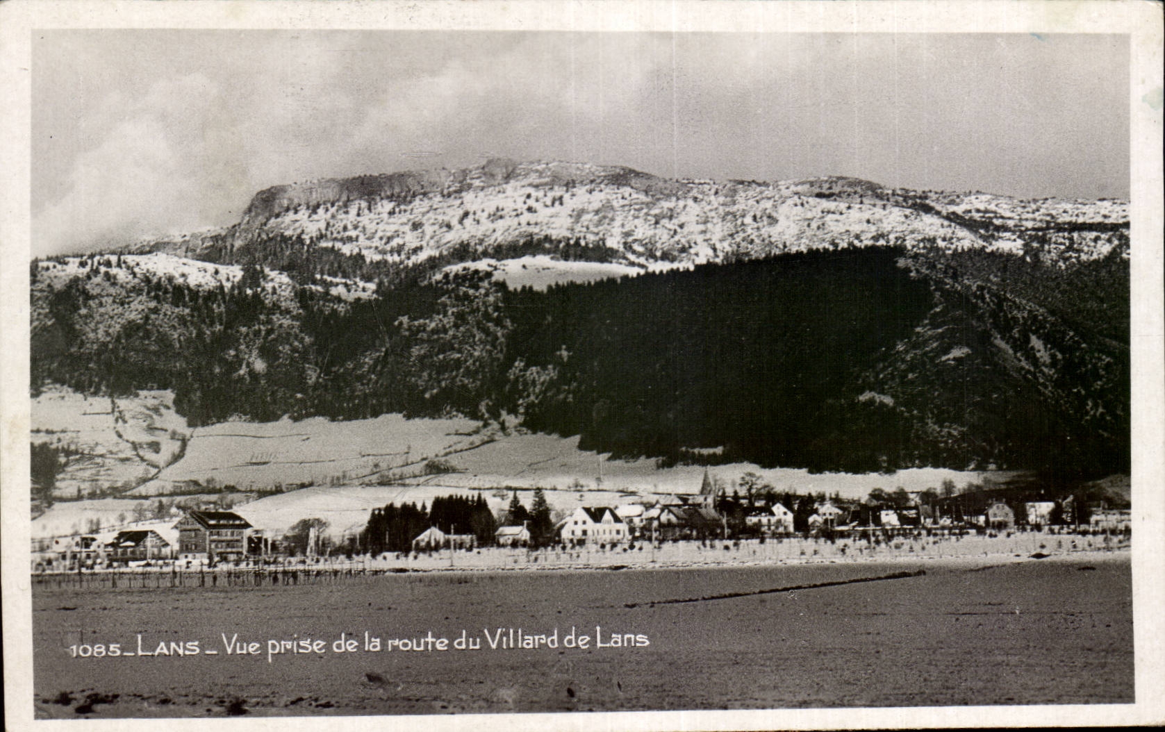 Lans — Vue prise de la route du Villard de Lans — 1085