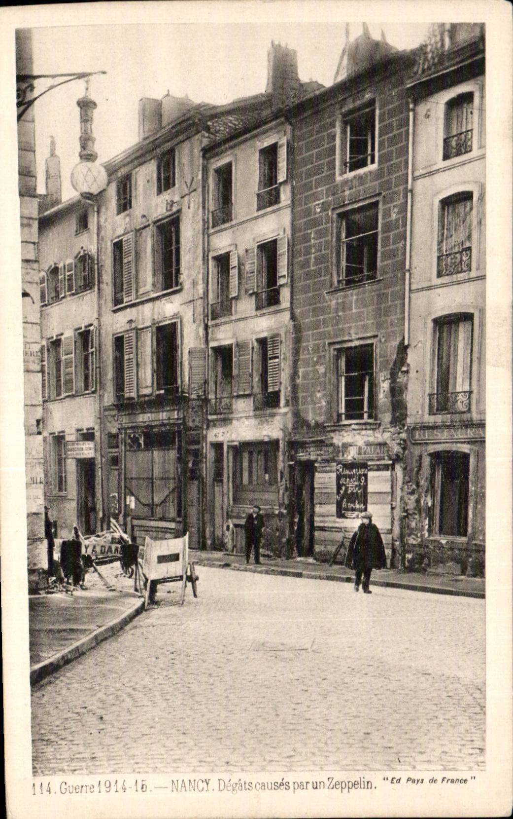 CPA Nancy Degats causes par un zeppelin Dirigeable 