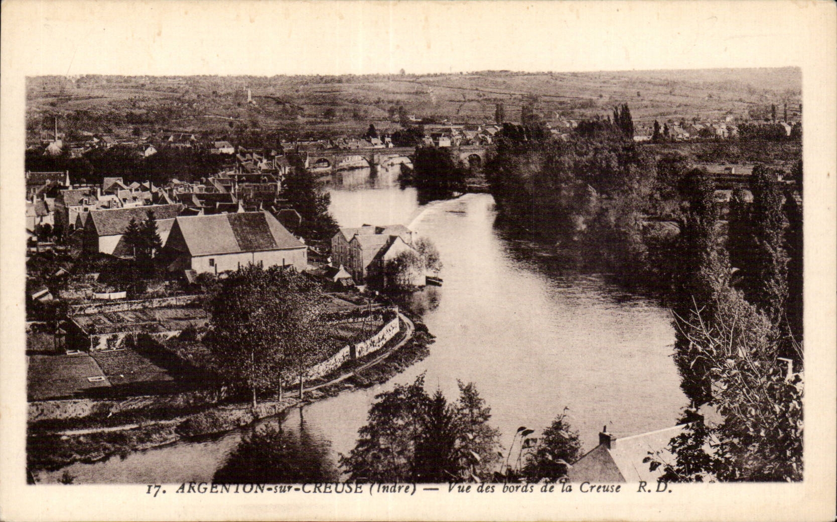 Argenton-sur-Creuse (Indre) — Blick auf die Ufer der Creuse — R.D.