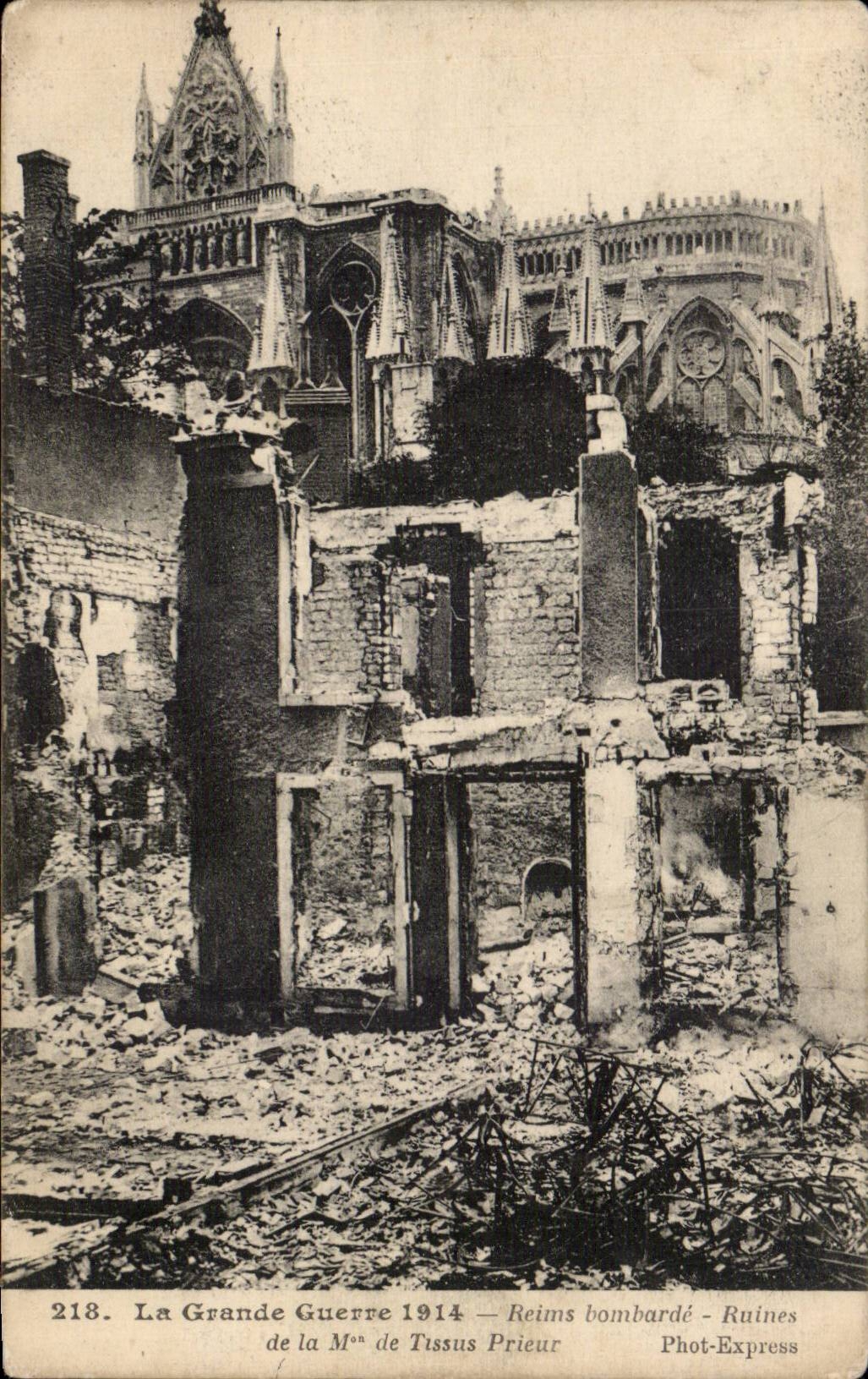 CPA Militaria Les ruines de la grande guerre Reims Ruines de la Maison de Tissus Prieur