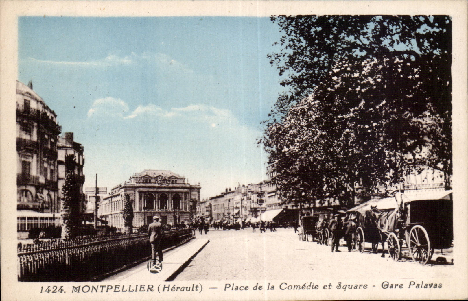 CPA Montpellier Place de la Comedie et square Gare Palavas