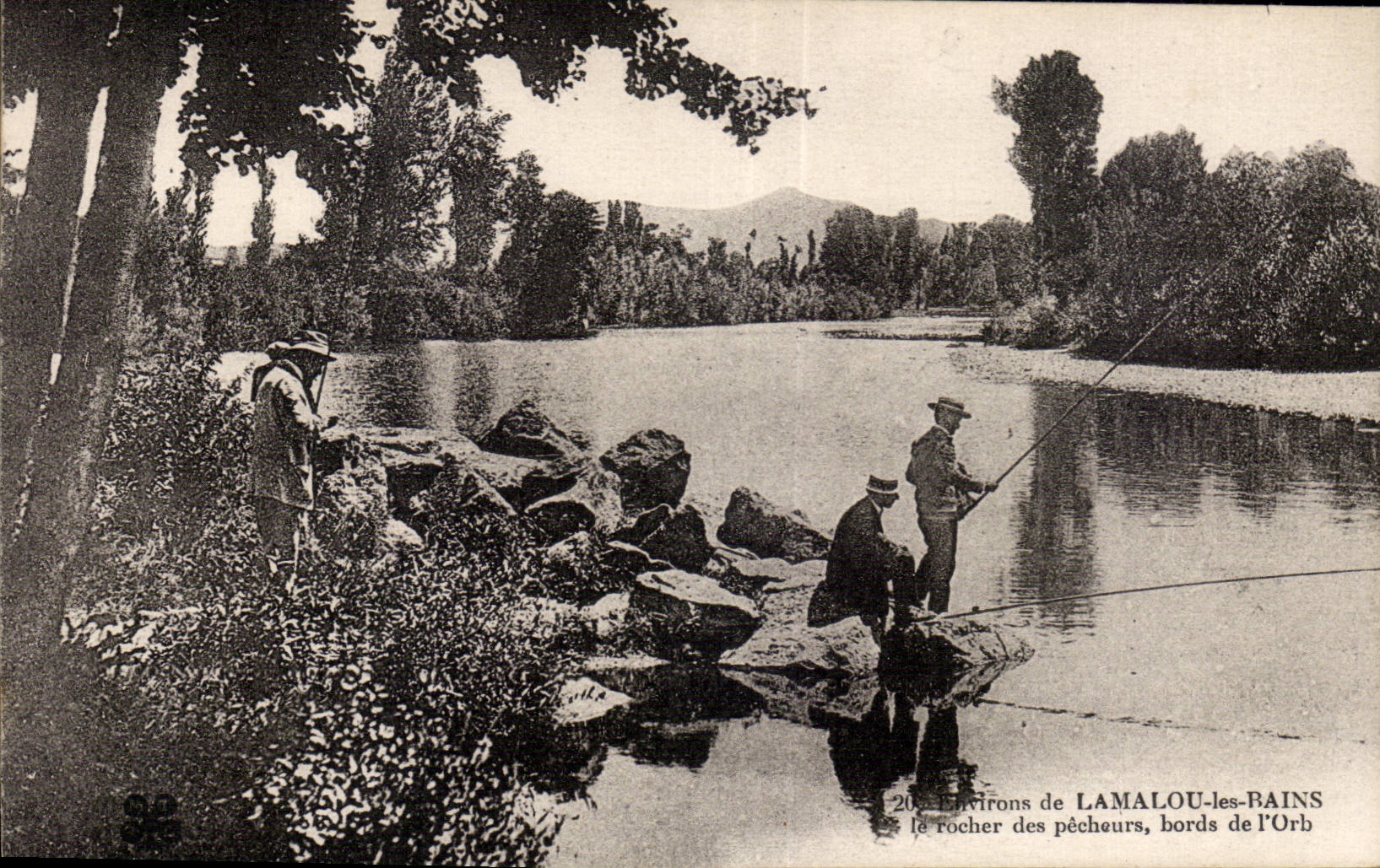 CPA Environs de lamalou les Bains (rocher des pecheurs bords de l Orb)