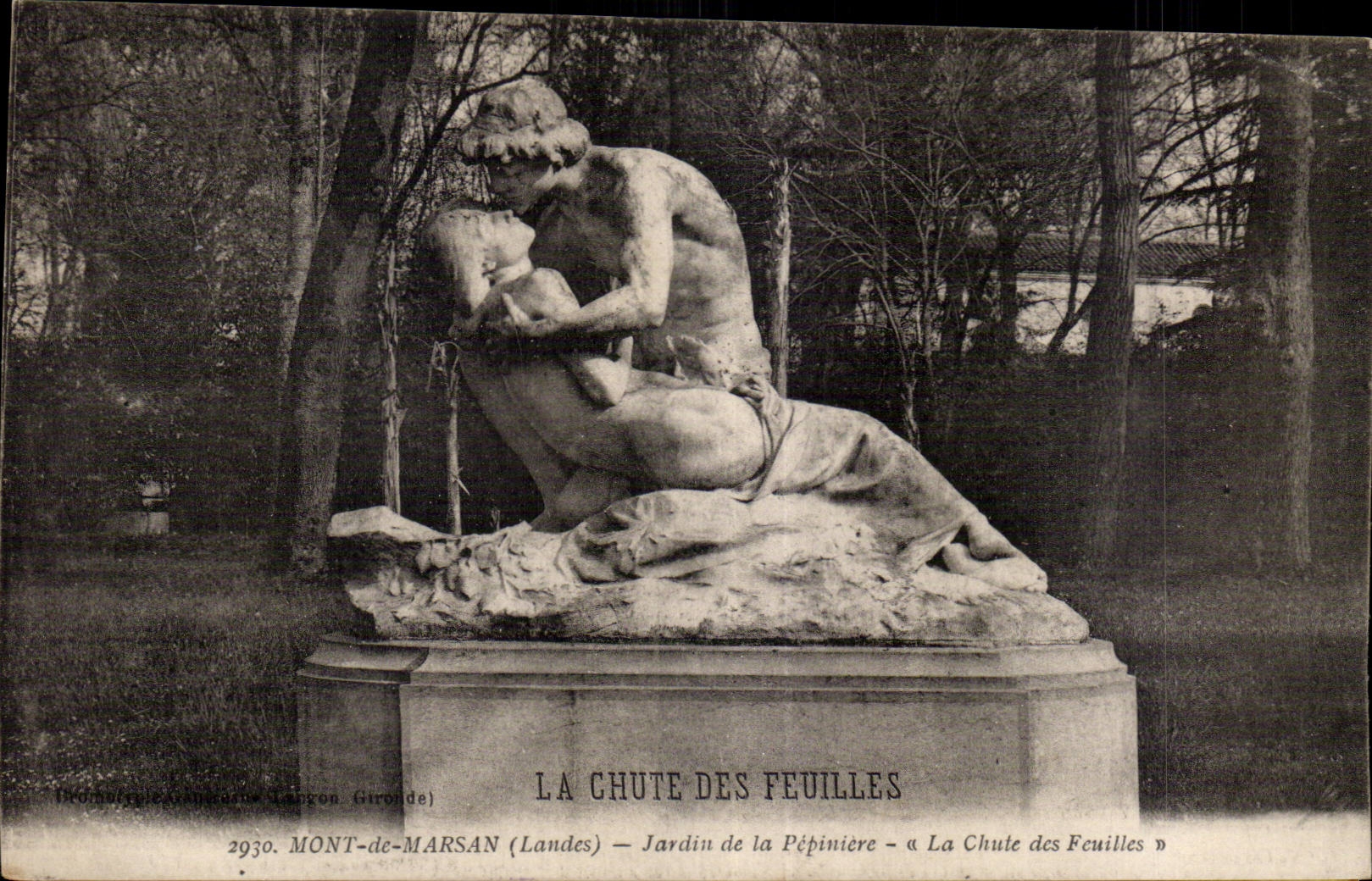 CPA Mont de Marsan Jardin de la Pepiniere La chute des feuilles