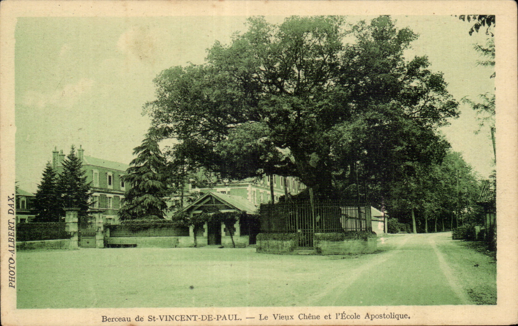CPA Berceau de St Vincent de Paul Le vieux chene et l ecole apostolique