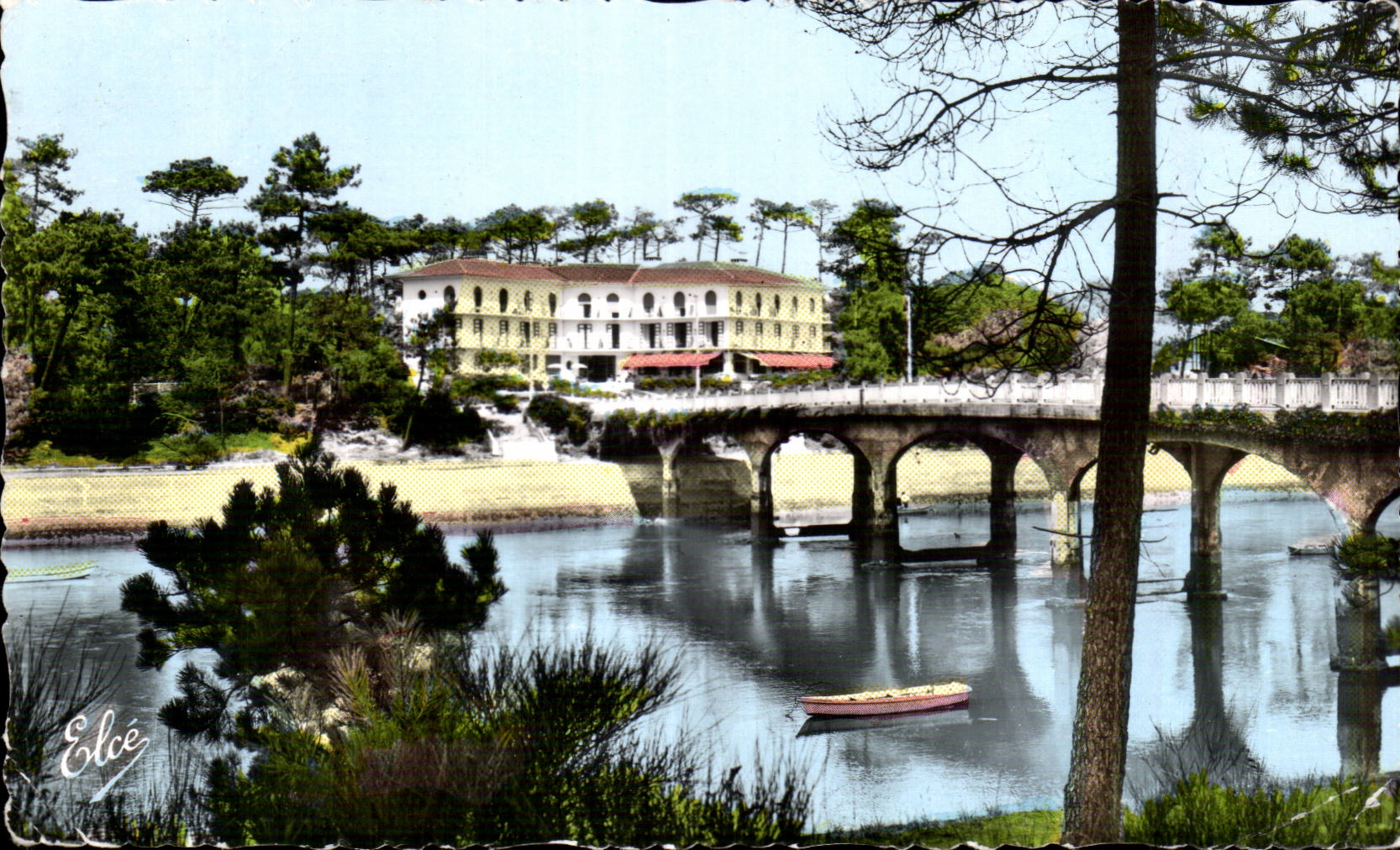 CPSM Hossegor Vue pittoresque sur l hotel Mercedes