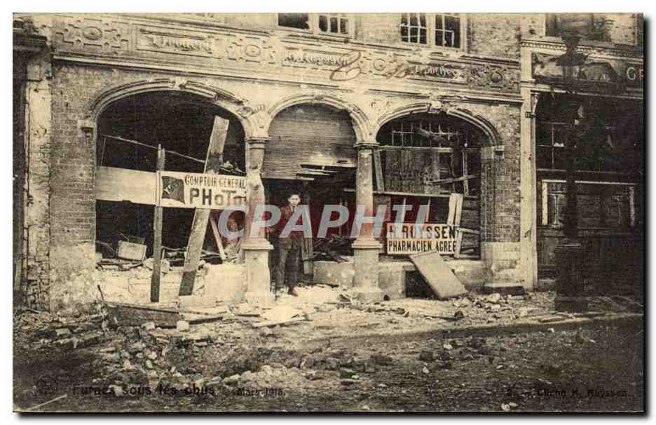 CPA Militaria Furnes sous les obus 