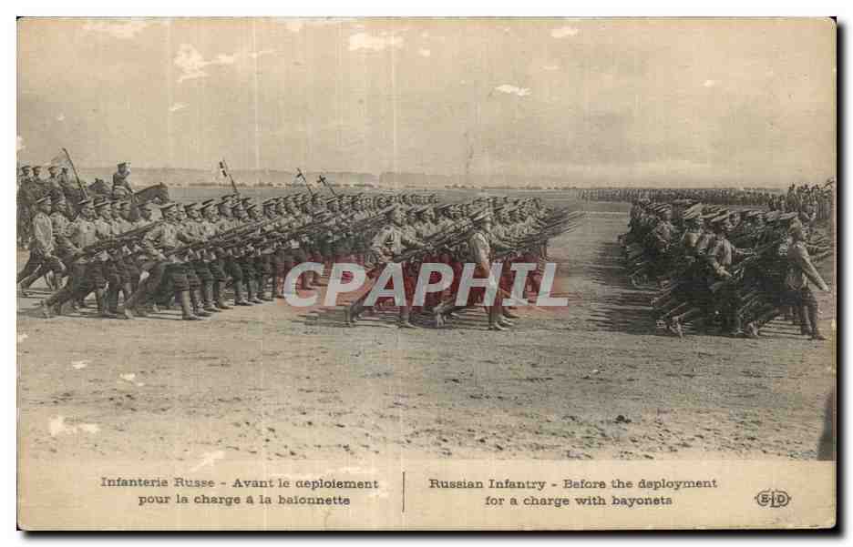 CPA Militaria Infanterie russe Avant le deploiement pour la charge a la baionnette Russie Russia