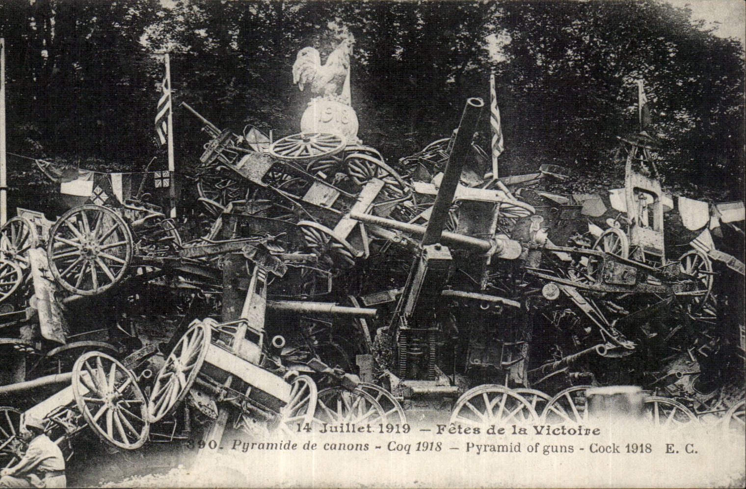 Paris - 8 - Fete de la Victoire - 14 Juillet 1919 - Pyramide de Canons - CPA