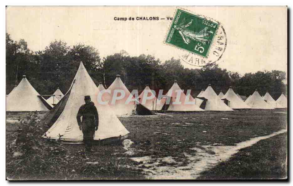 CPA Militaria La guerre de 1914 Camp de Chalons 